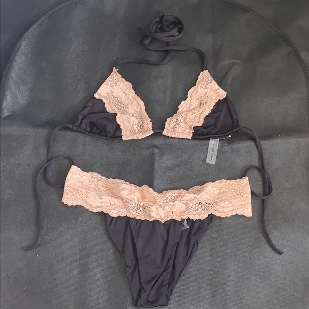 BEACH BUNNY SWIMWEAR BIKINI BLACK TOP M BOTTOM S